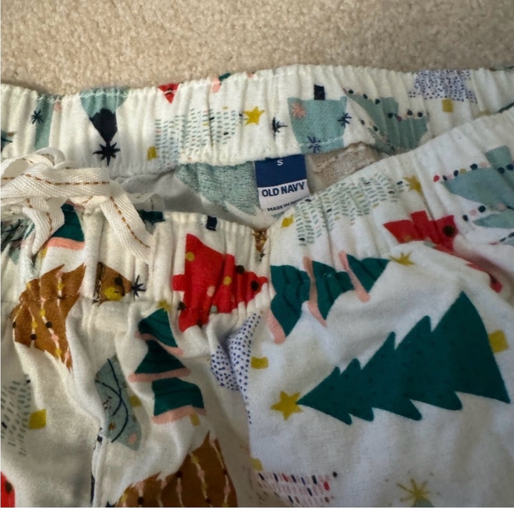 Old Navy Pajama Joggers Women Set - Picture 3 of 6